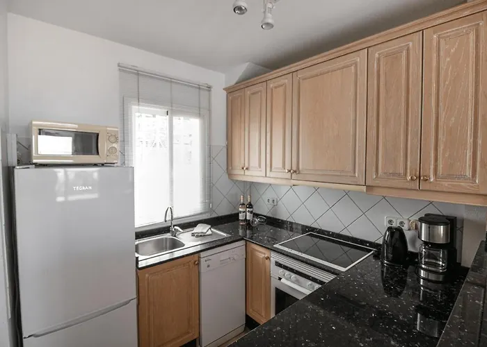 Margret Con Piscina Privada En * אדחה