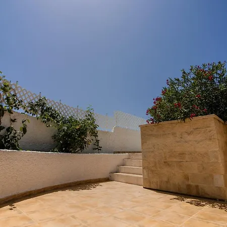 Margret Con Piscina Privada En 빌라 *