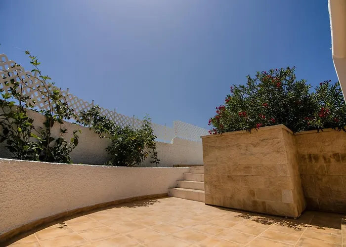 Margret Con Piscina Privada En 빌라 *